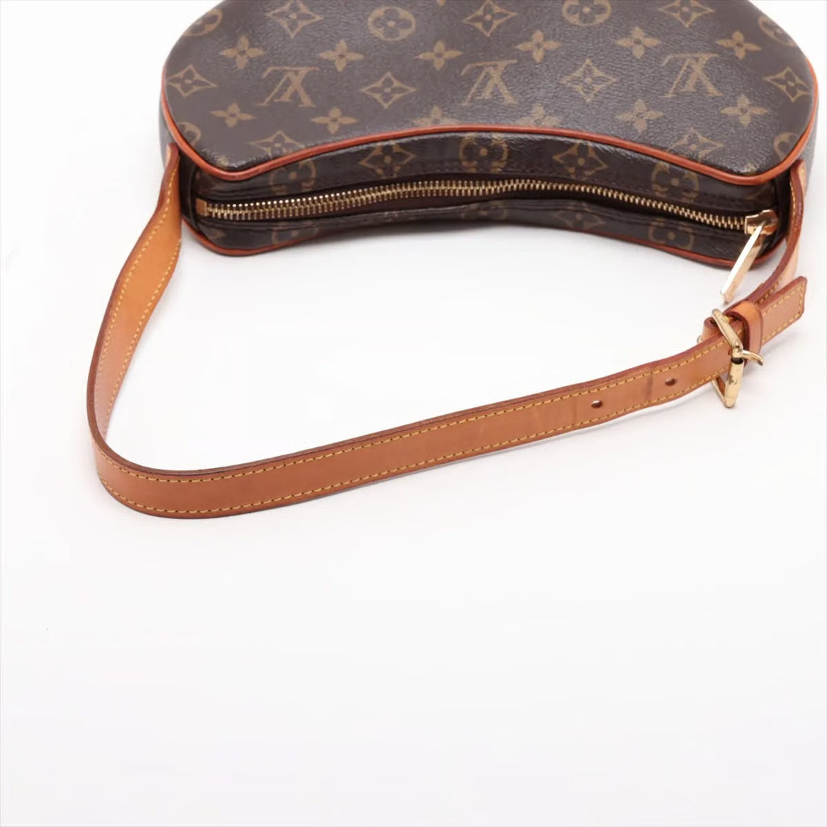 Louis Vuitton Croissant PM Pochette