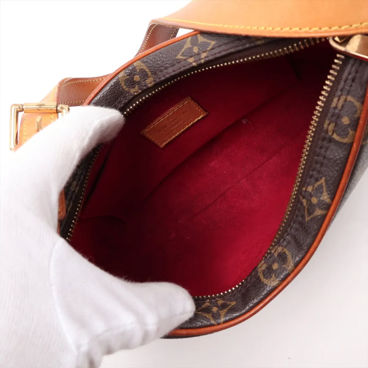 Louis Vuitton Croissant PM Pochette