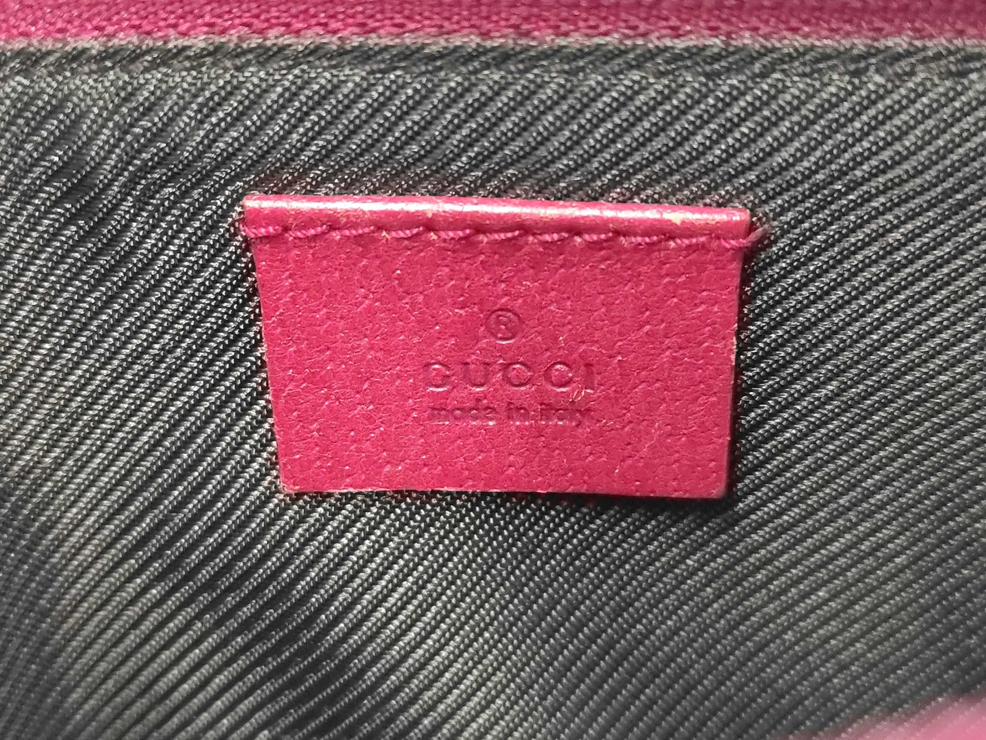 Vintage Gucci Boat Bag Pochette Pink