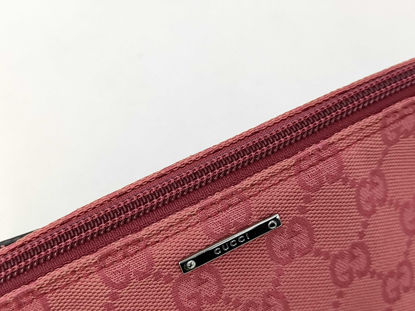 Vintage Gucci Boat Bag Pochette Pink